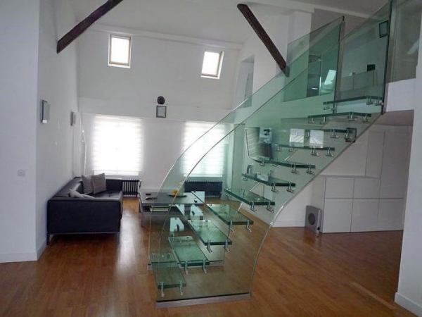 Как выбрать лестницу на второй этаж в частном доме?