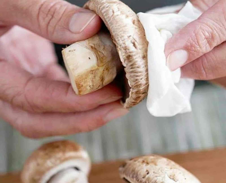 Как заморозить свежие грибы в морозилке
