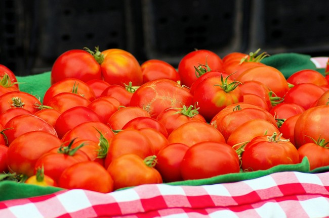 Как обрезать помидоры в открытом грунте?
